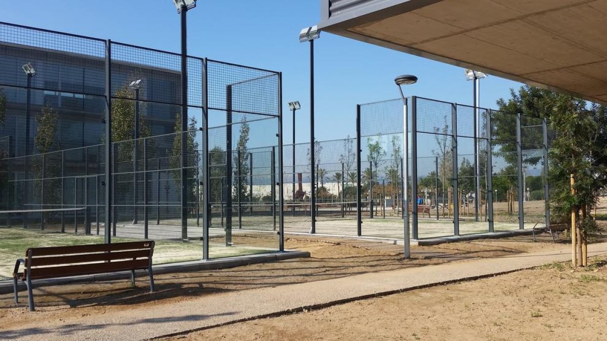 Salou automatiza el uso de las pistas de pádel cerca del Pavelló Salou Ponent
