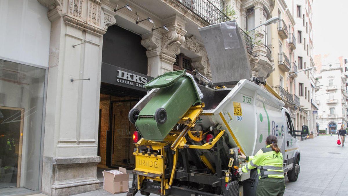 El contracte de la brossa de Reus vol arribar als objectius europeus de reciclatge