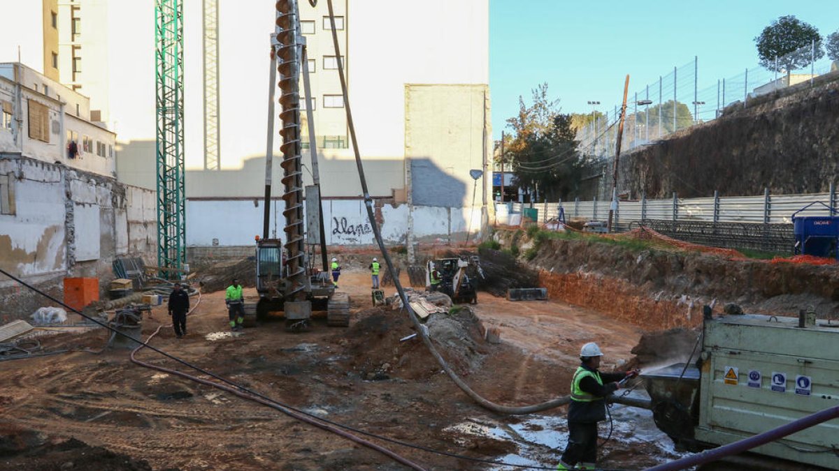 Preparan el terreno para iniciar la construcción de las viviendas de López Peláez