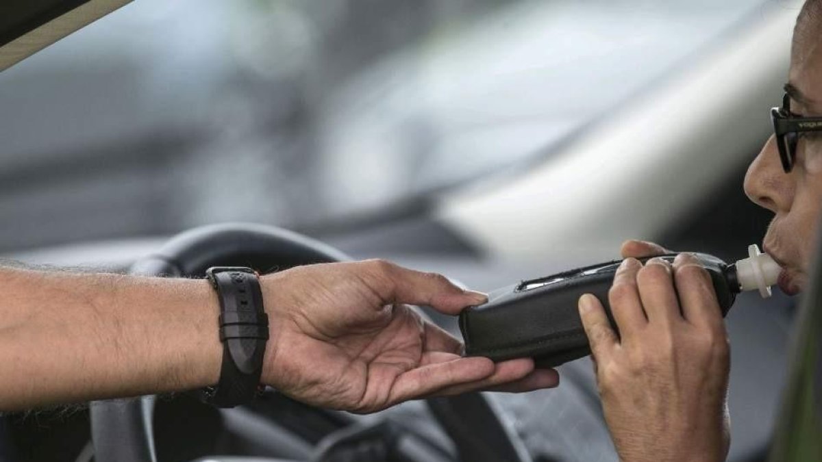 Dos años de prisión para|por mentir como testigo|testimonio en un juicio en Tarragona