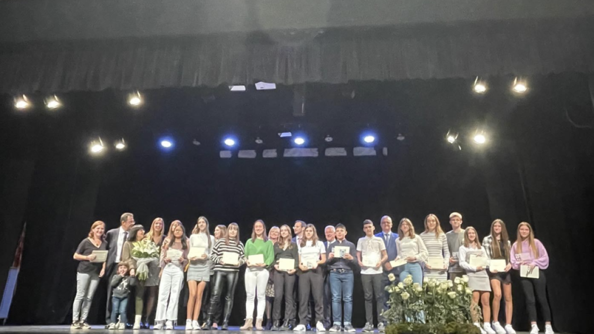 Móra d'Ebre reconoce a los alumnos excelentes en una nueva edición de los premios Bardají