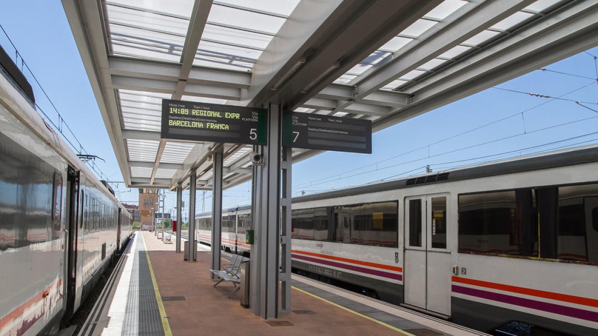 Condenan a un pasajero del tren Reus-Barcelona por agredir a los vigilantes