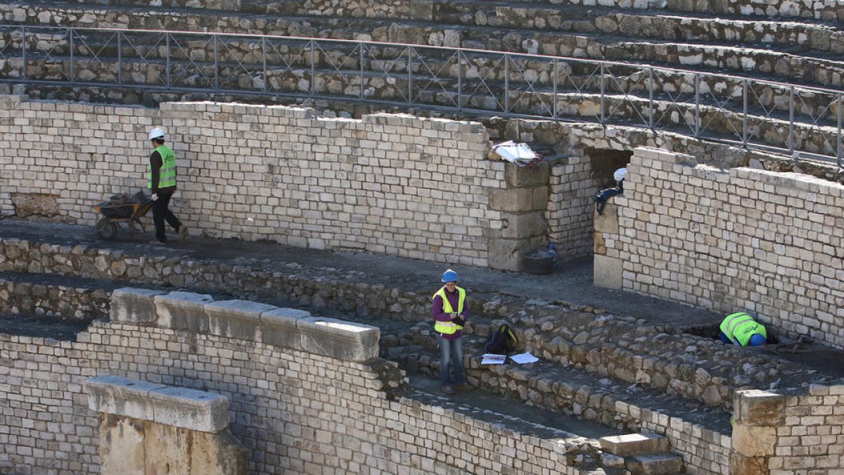 El Ayuntamiento quiere un Anfiteatro más «confortable en los usos culturales»