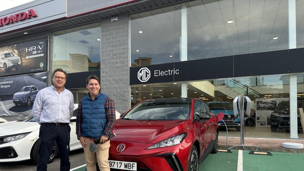 MG empieza un viaje de 2.000 kilómetros por todo el país en coche eléctrico