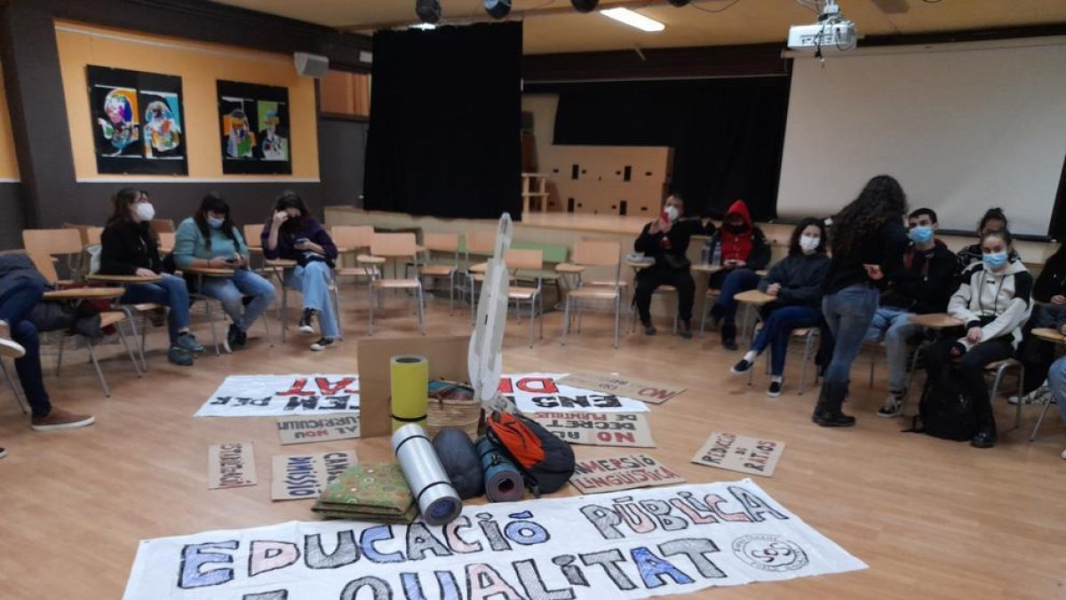 La asamblea Docente del Instituto Baix Penedès, en contra del acuerdo entre Cambray y sindicatos
