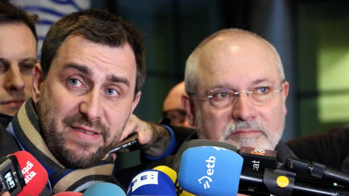 La justícia belga deixa en llibertat sense fiança Comín i Puig i decidirà si uneix el seu cas al de Puigdemont