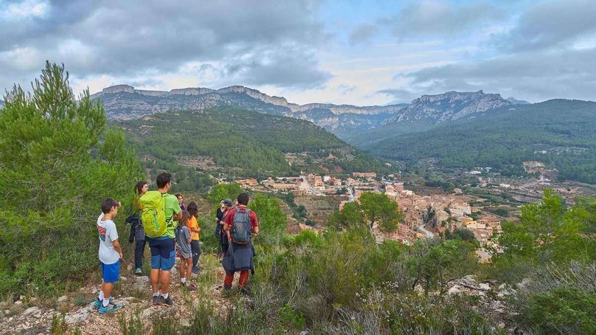 Unes 300 persones participen al Festival Senderista de la Costa Daurada – Terres de l'Ebre