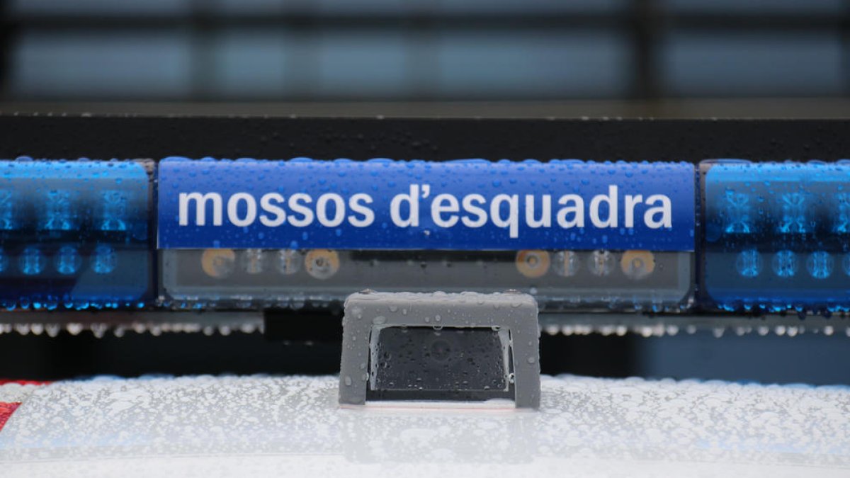 Els Mossos busquen un conductor que ha atropellat un agent al Vendrell i ha fugit
