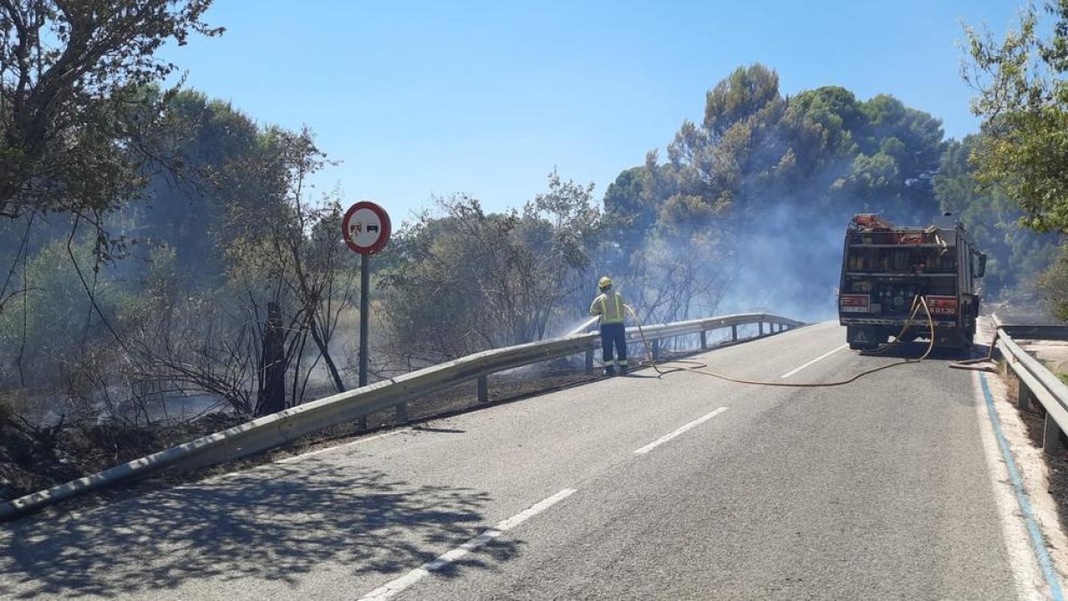 Controlats els incendis d'Ulldecona i Valls