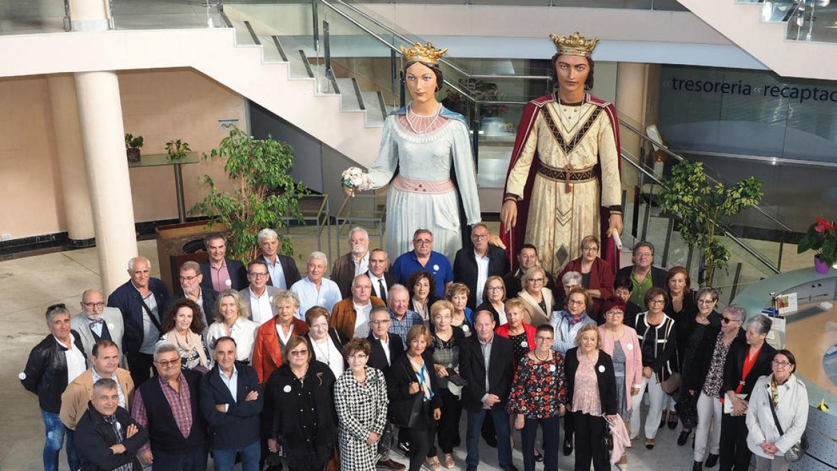 Cambrils homenatja els veïns que celebren els 60 i 65 anys aquest 2022