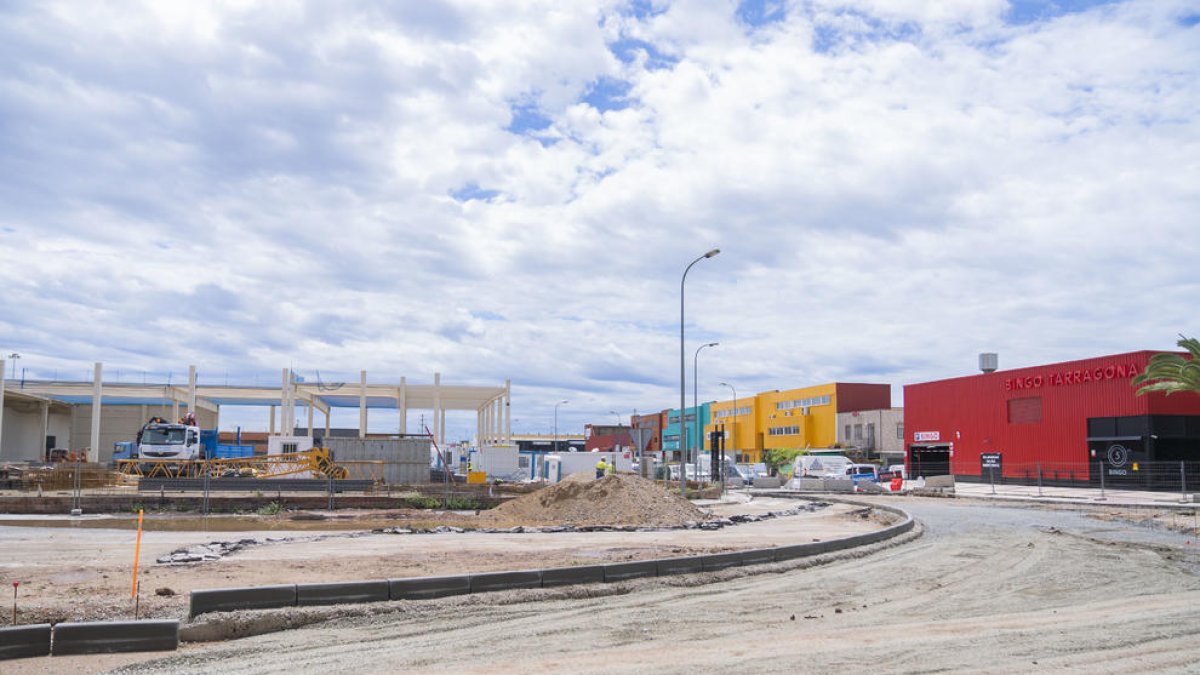 Empieza la nueva fase de obras de la rotonda de Icomar