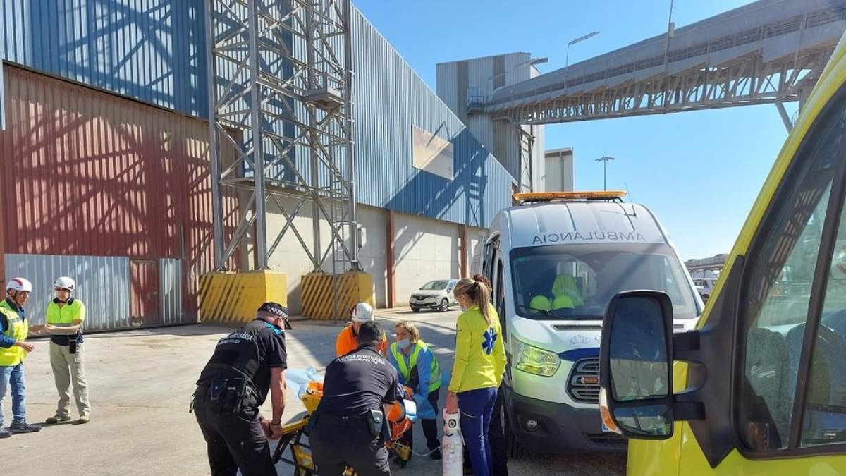 El Port de Tarragona organitza un simulacre al Moll de Castella