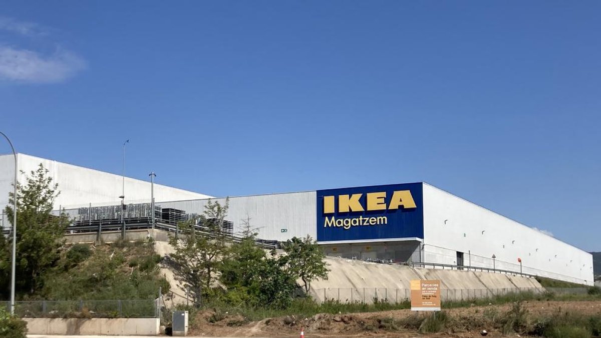 Un mort en un accident laboral a Ikea a Valls