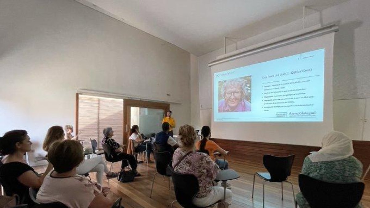 Reus ofrece talleres gratuitos para las personas que cuidan familiares