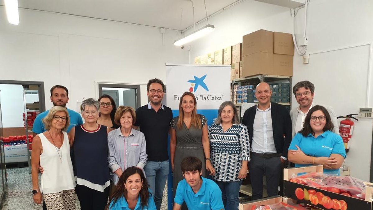 Caixabank fa una donació de 10.000 euros al Banc d'Aliments de Vila-seca