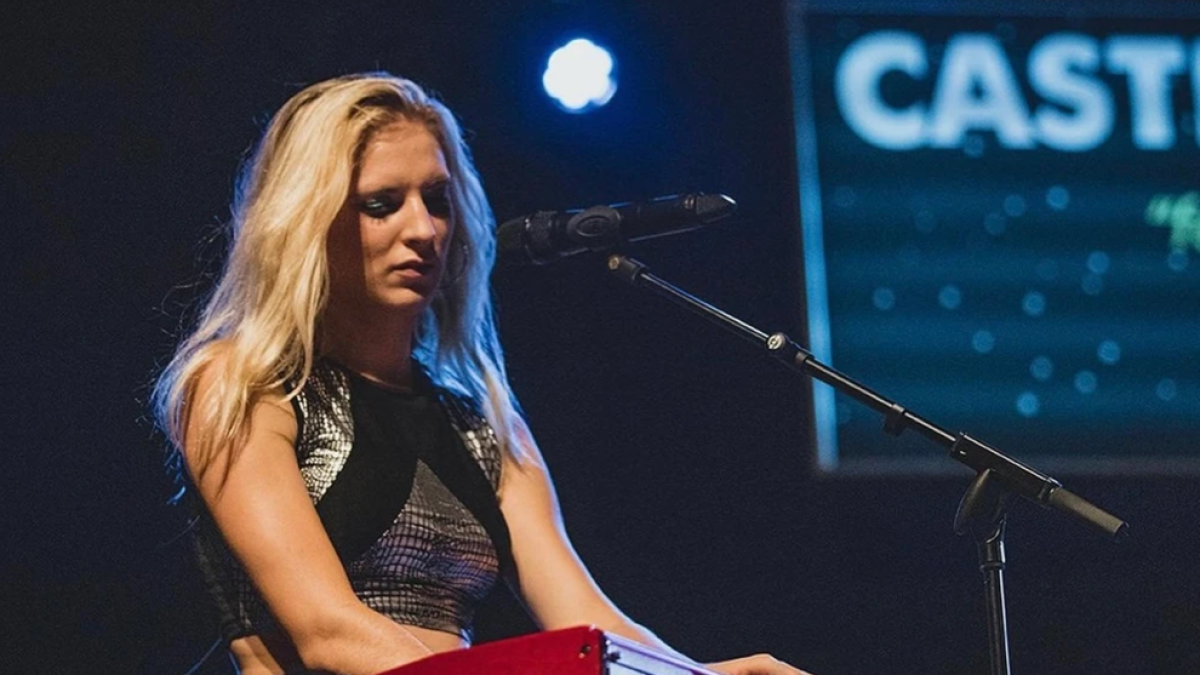 La cantante vallense Maria Jacobs denuncia que le han robado material musical en Reus