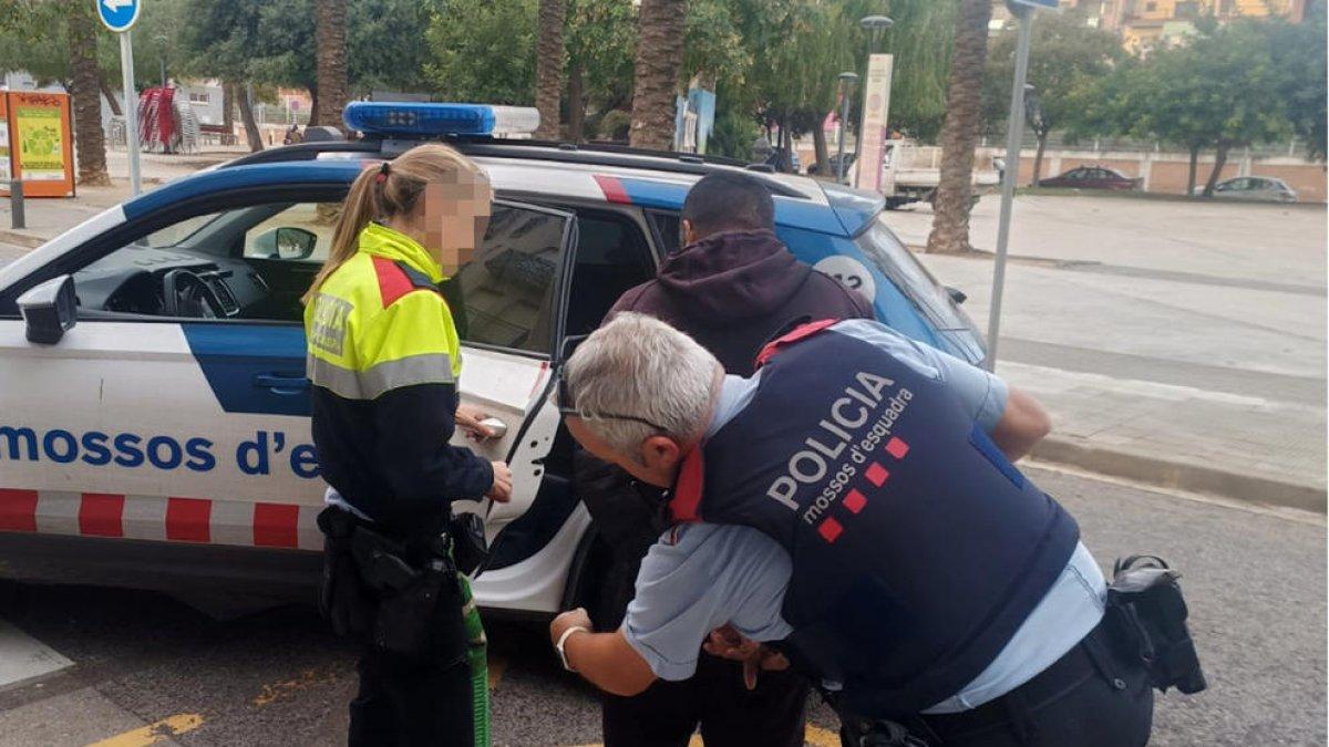 Prisión para el hombre detenido por atropellar a un Mosso d'Esquadra en el Vendrell