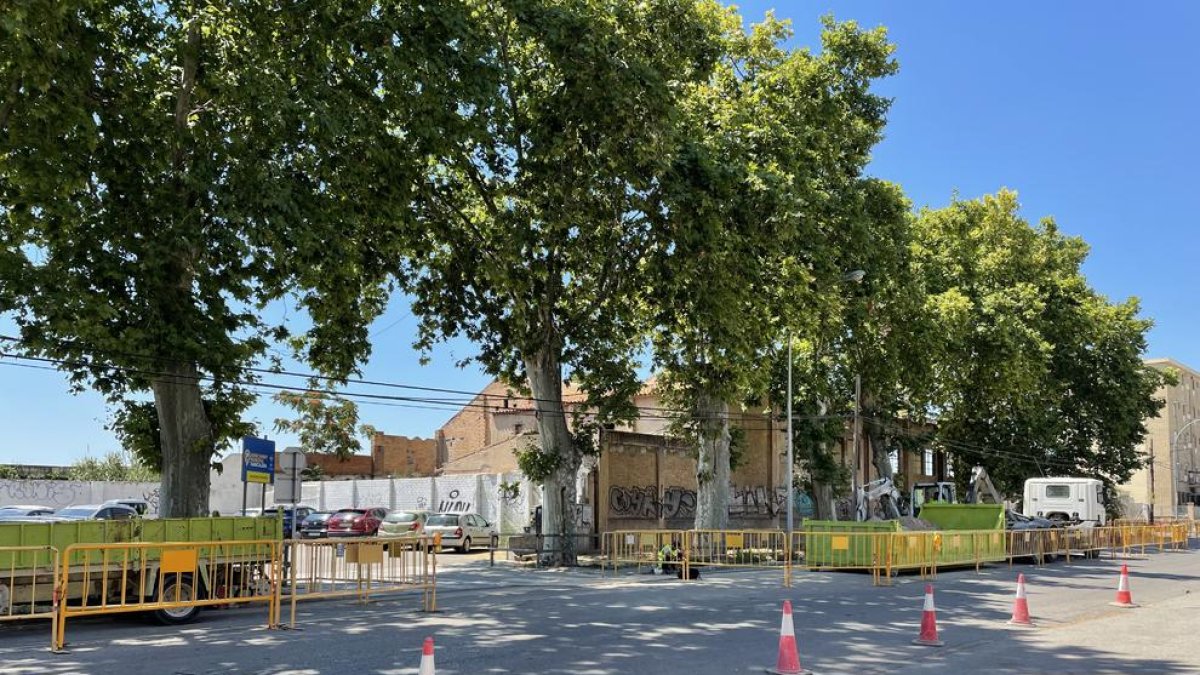 L'EMT preveu ampliar a finals d'any el pàrquing de la Tabacalera