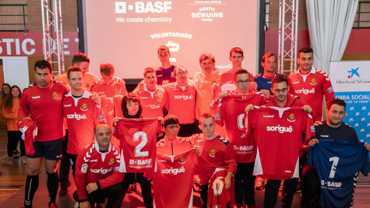 El Voluntariado Grana de BASF se prepara para acoger la tercera edición de la Liga Genuine en el Nuevo Estadio