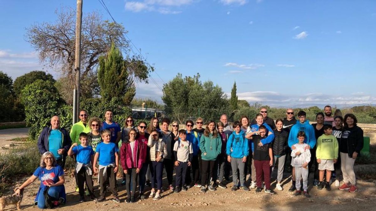 Planten uns 80 arbres a la Riera de la Boella de la Canonja