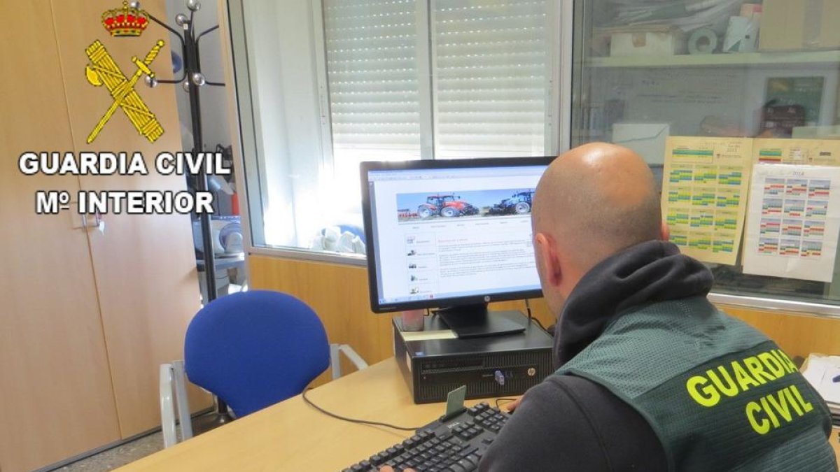 La Guàrdia Civil deté un grup criminal dedicat a estafar amb la compravenda de cotxes