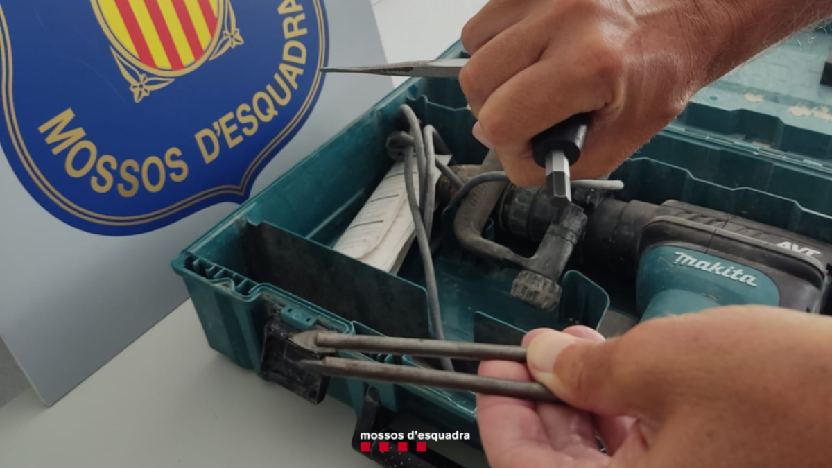 Intenen robar una furgoneta que transportaba la recaudación de máquinas expendedoras en Salou