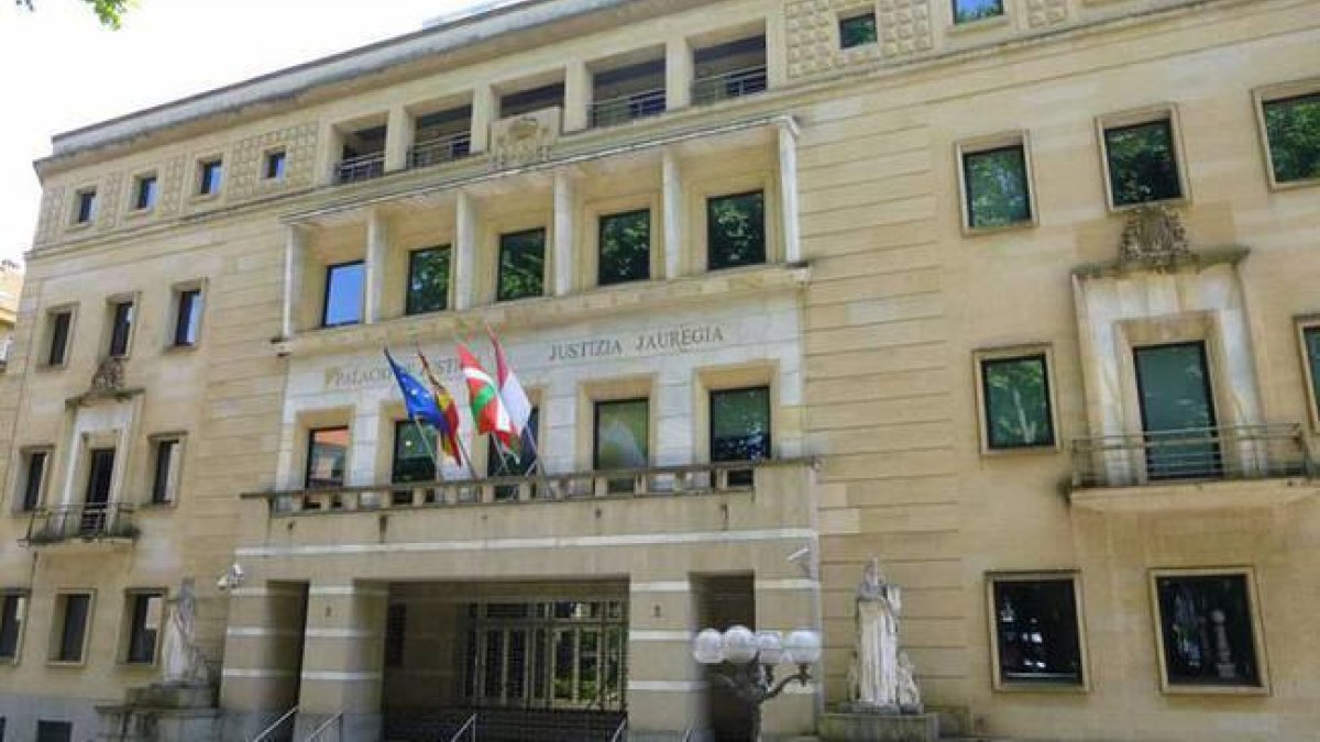 Bilbao: Un hombre mata a su mujer e hija con una maza «porque no quería que sufrieran sin él»