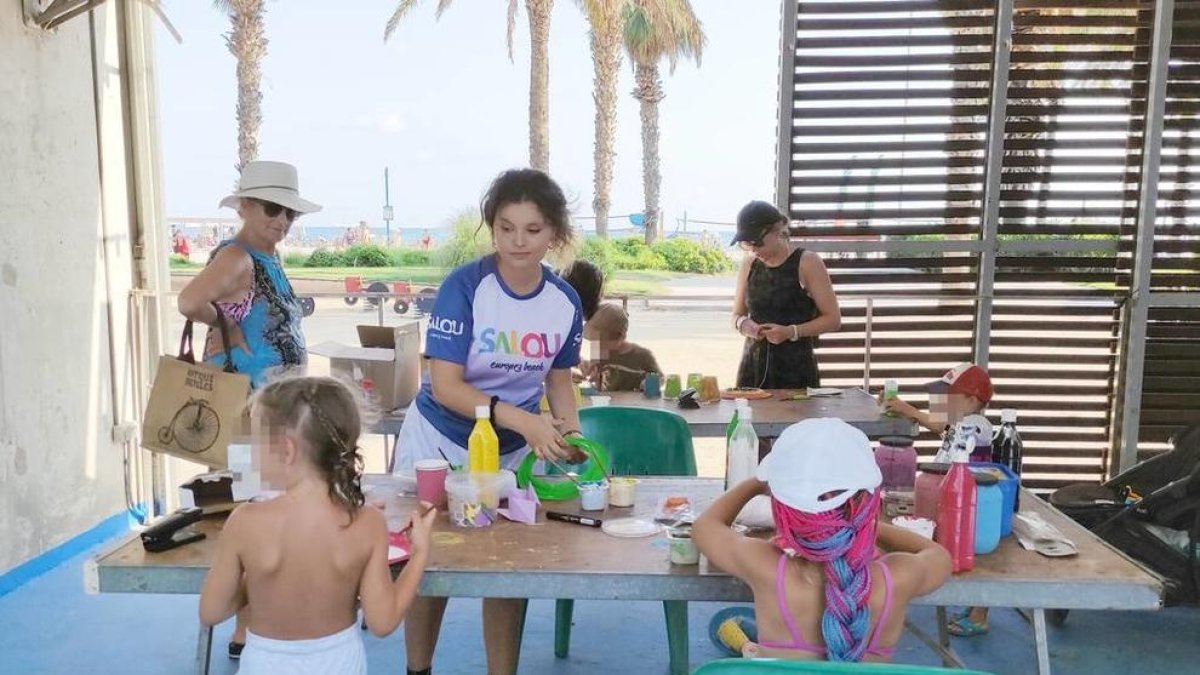 Salou posa en marxa l'Espai Familiar i el miniclub a la platja de Llevant
