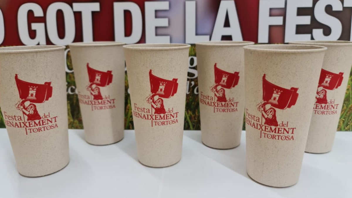 Tortosa incorpora el Got de la Festa del Renaixement, sostenible i fet amb clofolla d'arròs del Delta