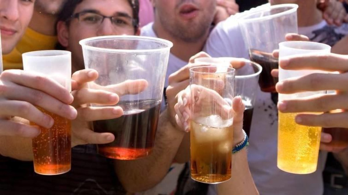 Tarragona desplega accions preventives al voltant de l'alcohol durant Santa Tecla