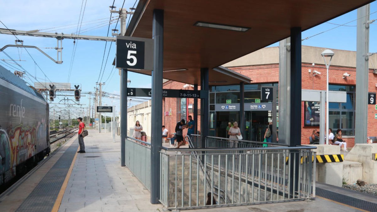 Adif repara l'avaria entre Vilanova i Sant Vicenç i Rodalies comença a recuperar la normalitat