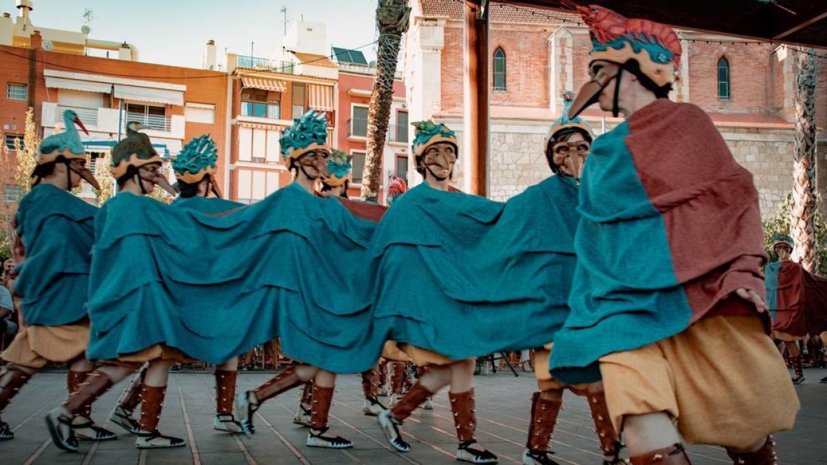 El Ball de Titans torna a Tarragona sorprenent al públic assistent