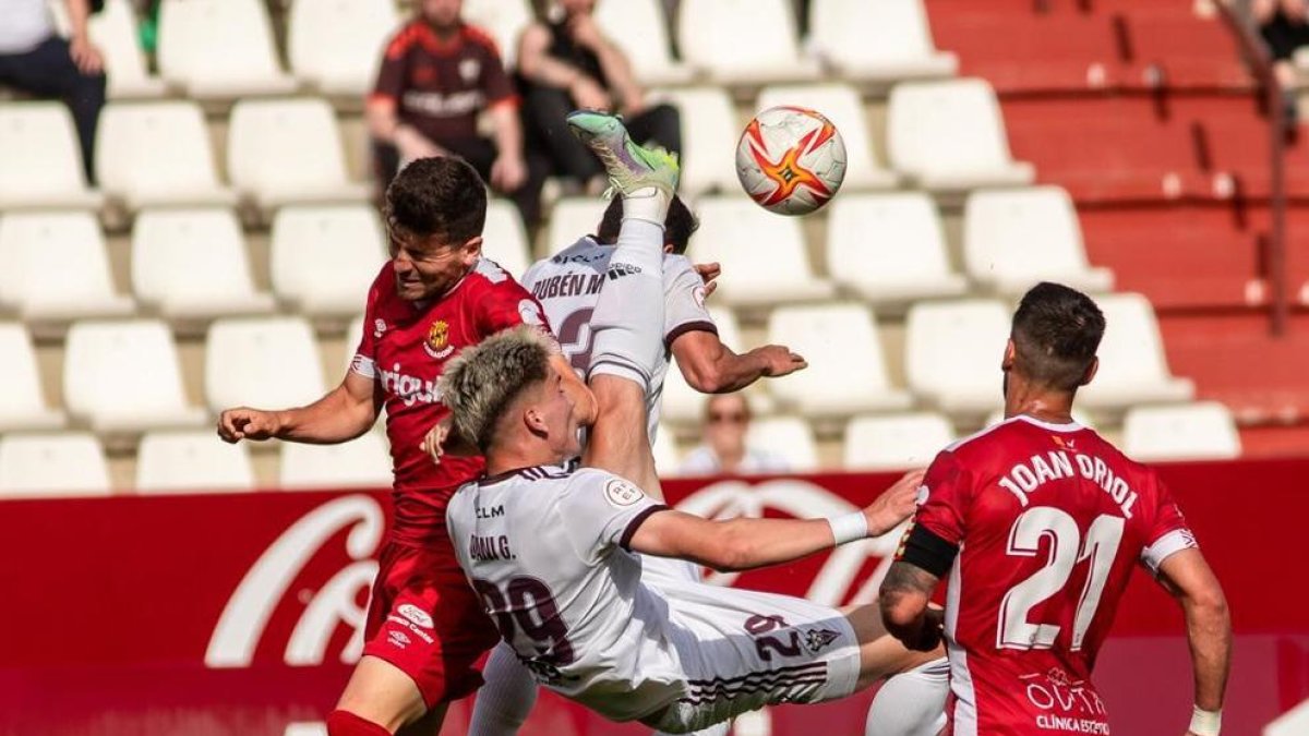 El Nàstic d'Agné recupera el gran mur defensiu en el millor moment
