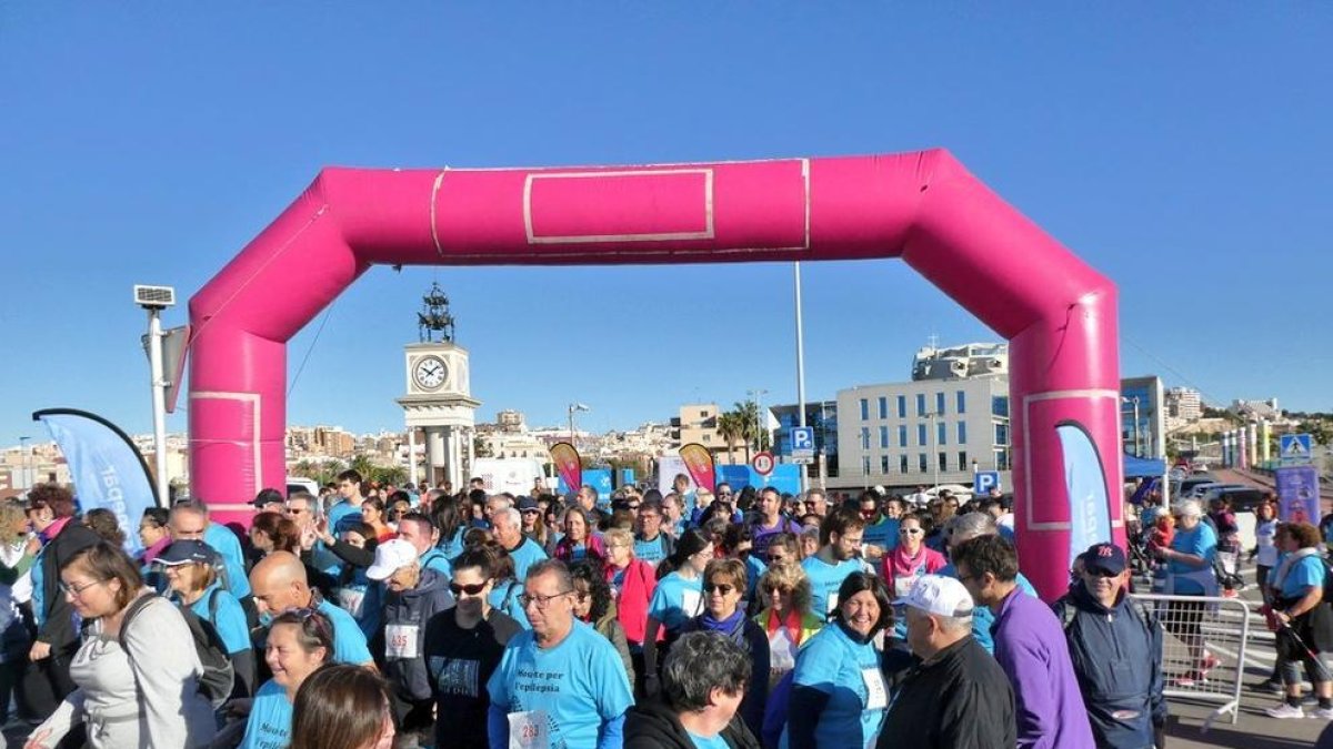 Unas 600 personas se mueven para visibilizar la epilepsia