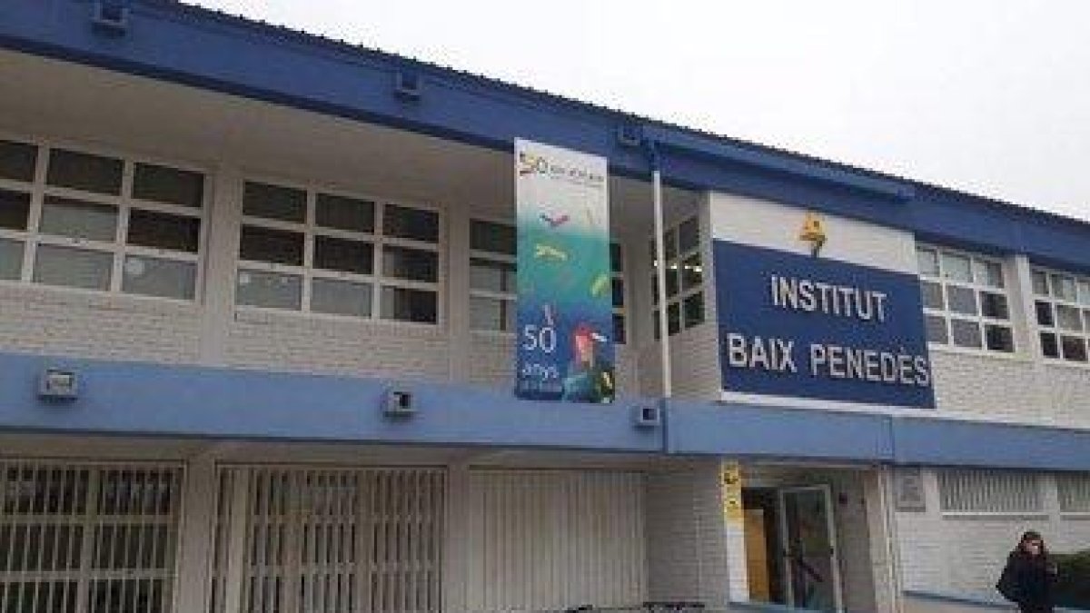 Alumnes de l'institut Baix Penedès han patit desmais i marejos a causa de la calor