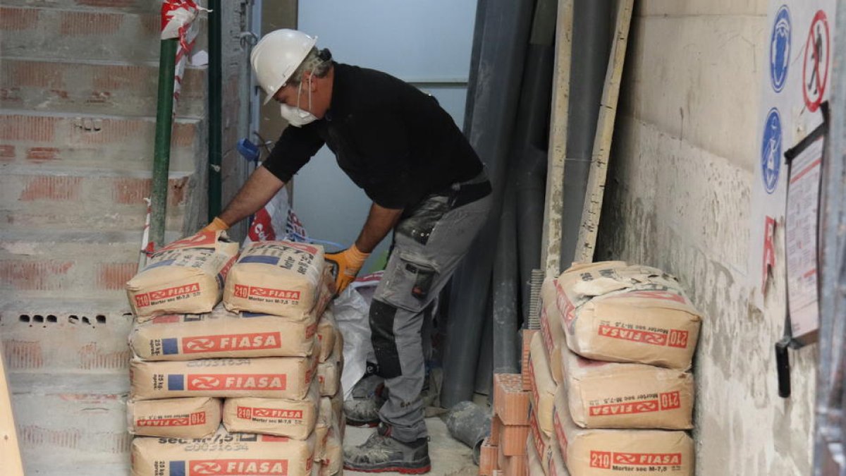 El Govern donarà el títol d'FP a més de 700.000 treballadors per la seva experiència laboral