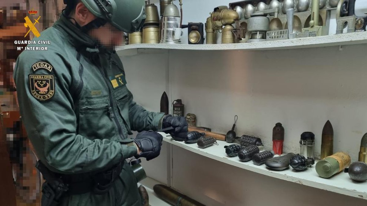 Localizan en Calafell diversas armas y material bélico de la pasada Guerra Civil sin licencia