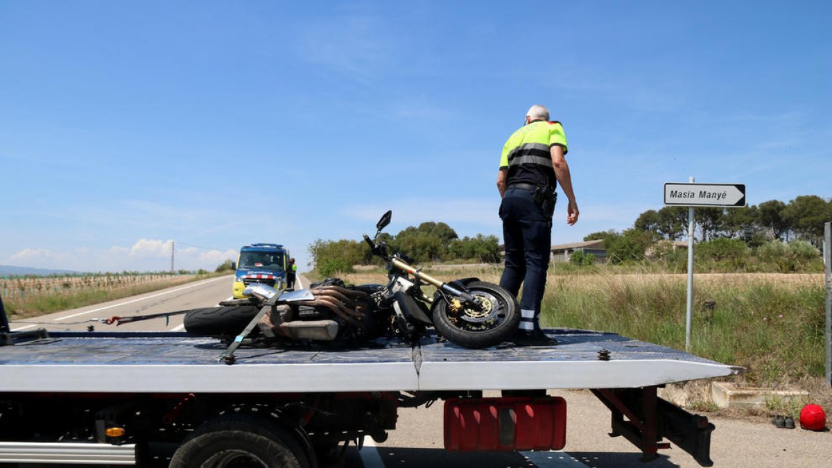 Mor un motorista en un accident a la TV-2035 a Nulles