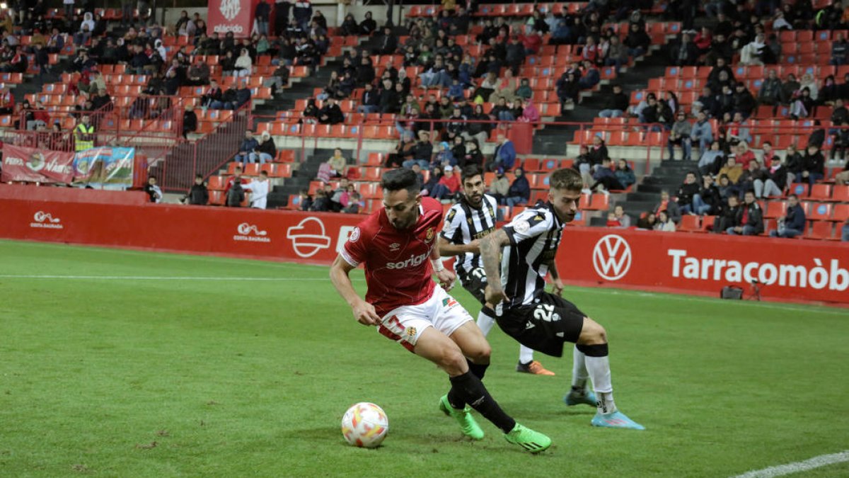 El Nàstic continúa en busca del extremo titular en la banda derecha