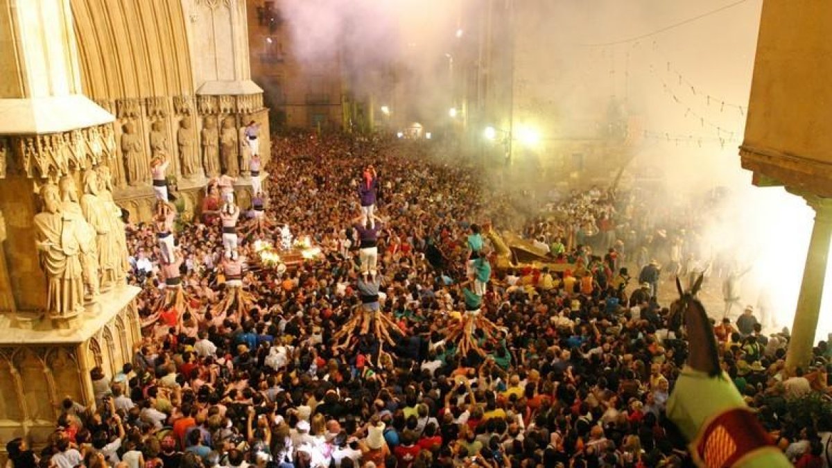 La lluvia amenaza las últimas jornadas festivas de Santa Tecla