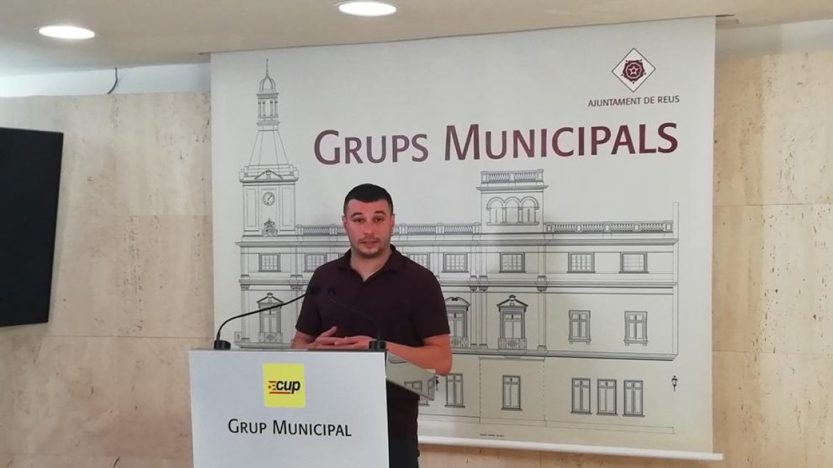 Edgar Fernández, regidor de la CUP Reus, denuncia trucades de Mossos al seu entorn personal