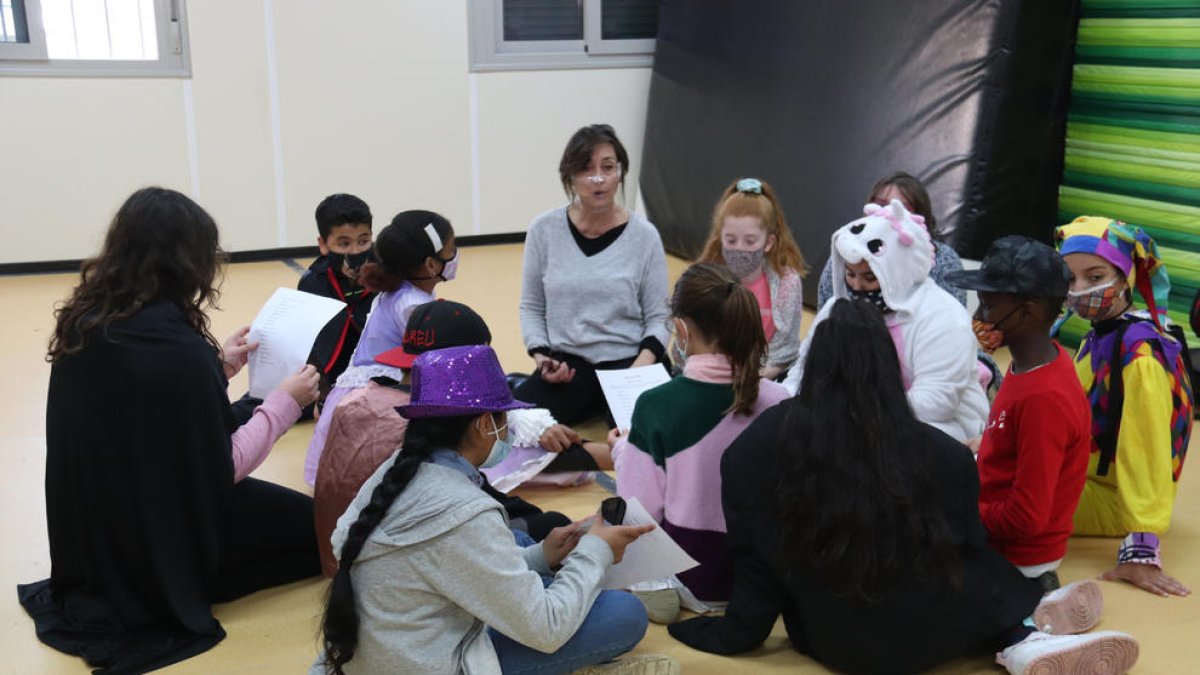 clase, grupos escolares, alumnos, mascarilla, centro educativo