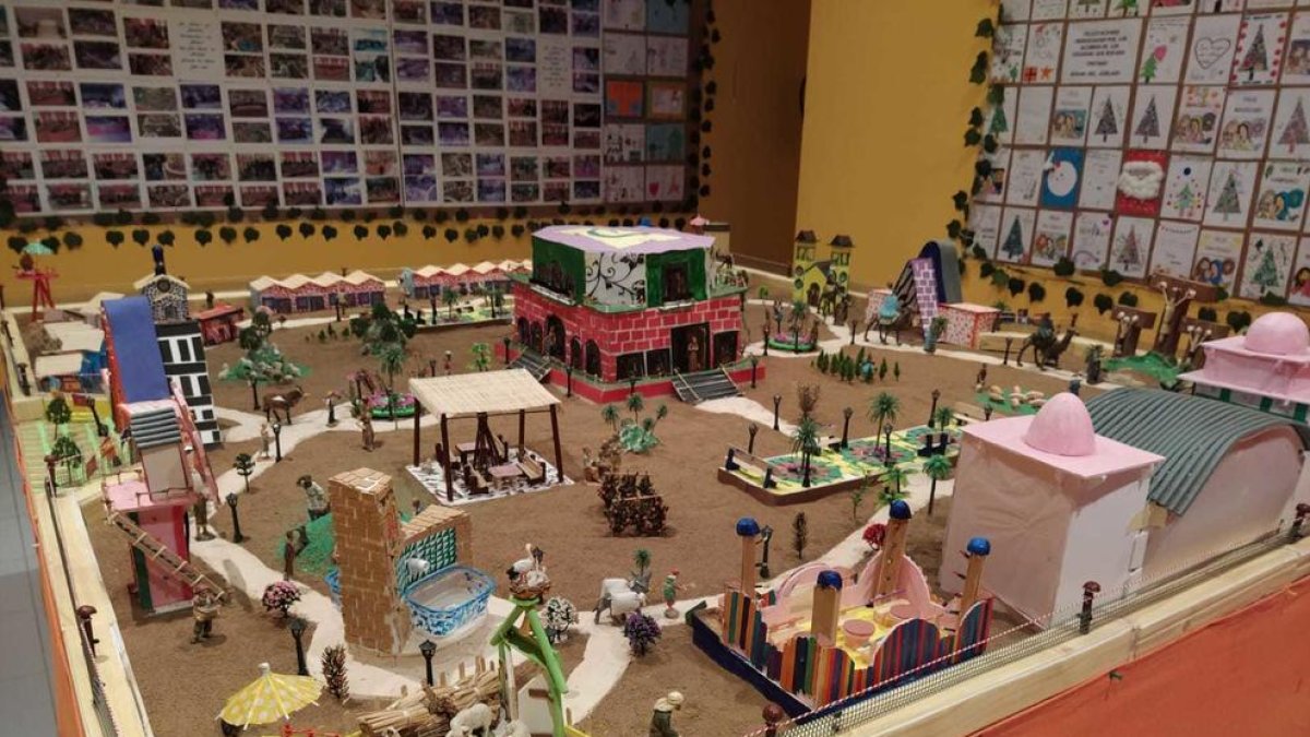 La Llar de Jubilats de Bonavista acull un pessebre «amb tocs tarragonins»