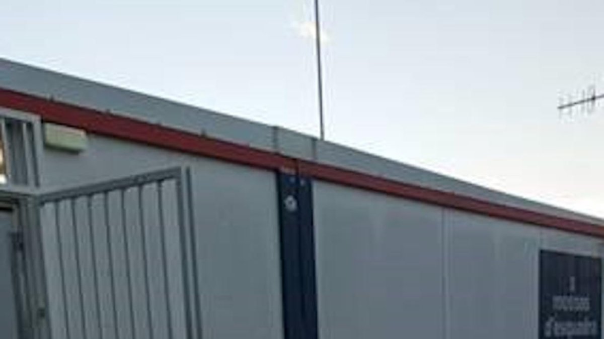 Paran a un hombre en la Jonquera por circular en bicicleta sin suficiente luz y detectan que la había robado al hermano de un agente