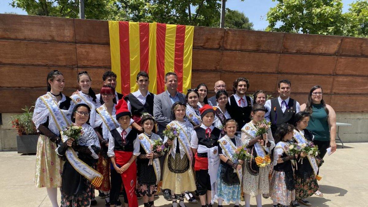 Cambrils escull pubilles, hereus, damisel·les i fadrí en una gran festa al Parc del Pescador