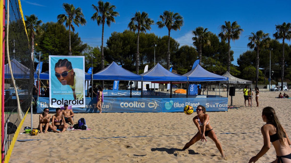 El torneig de Vòlei Platja Svatour 2022 arriba a Tarragona aquest cap de setmana