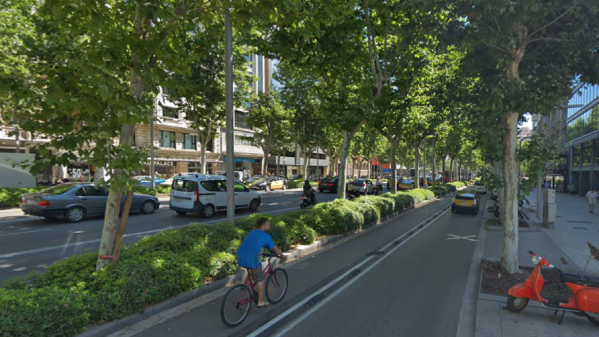 Atropella un jove a Barcelona deixant-lo en estat crític i fuig del lloc