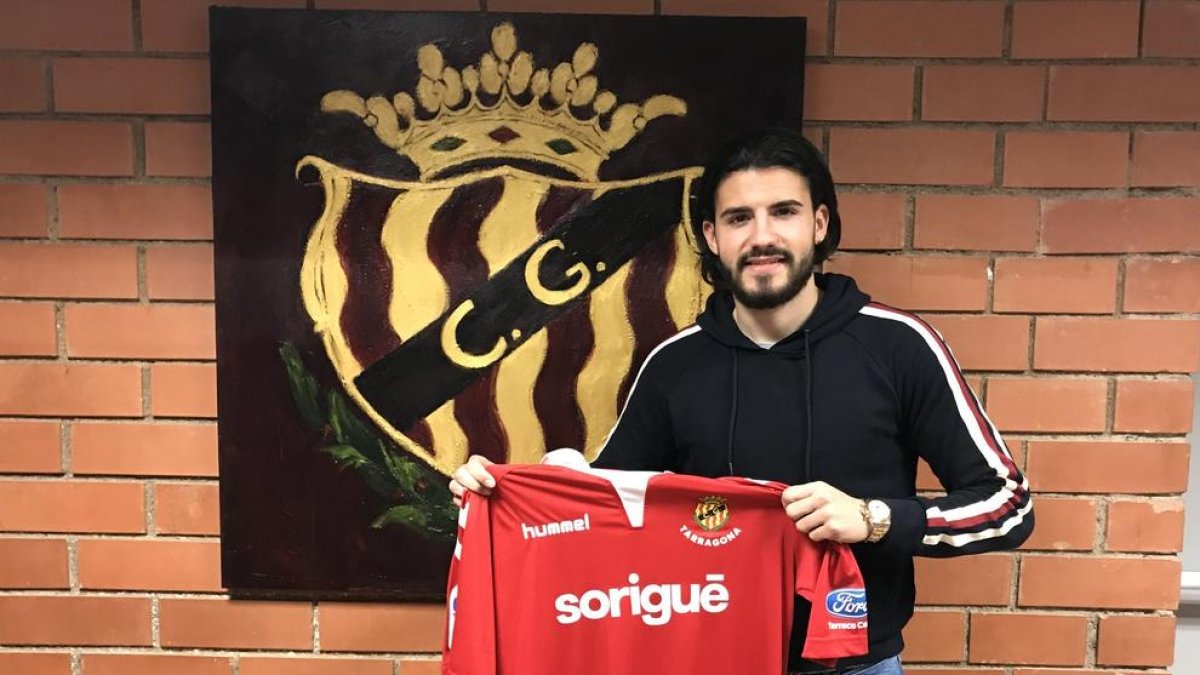 Oficial: Pipa, cedit al Nàstic