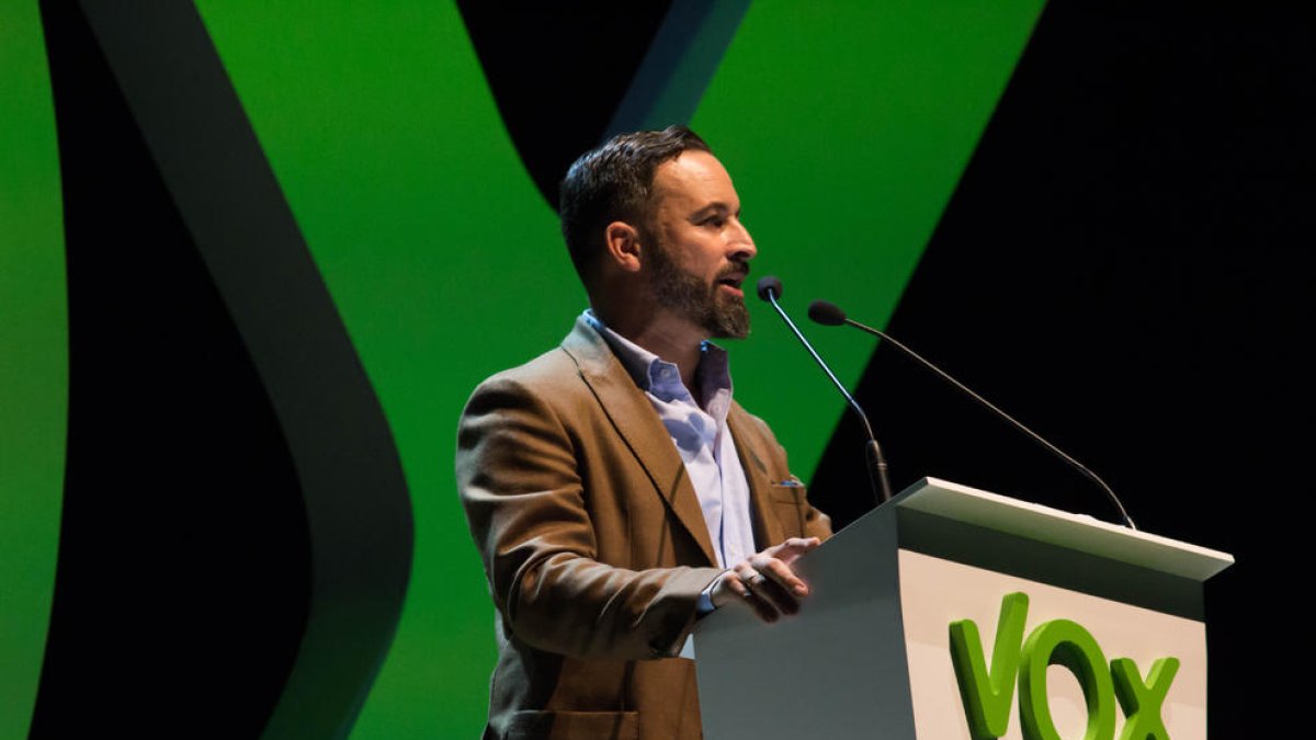 Suspensión de la autonomía catalana, el primer punto del programa de Vox