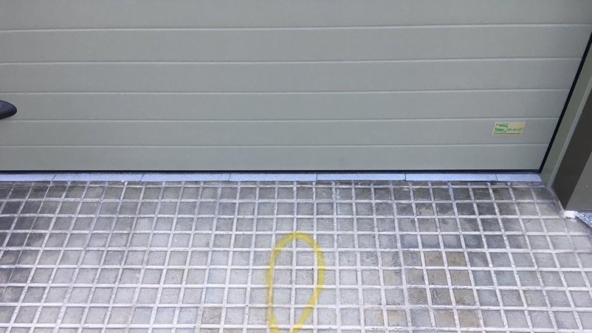 Imagen de la pintada en casa de Joan Sabaté.